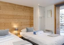 Chalet bedroom with balcony in La Plagne